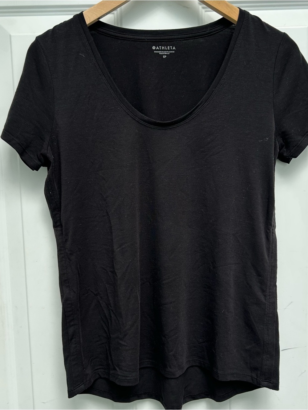 Athleta Essential Vital Tee Black Scoop Neck Short Sleeve Tee